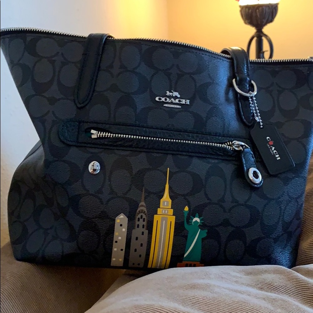 Coach bag with New York motif